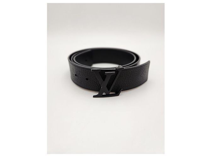 Louis Vuitton Black Taurillon LV Initial Belt - view 4