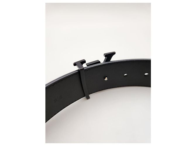 Louis Vuitton Black Taurillon LV Initial Belt - view 8