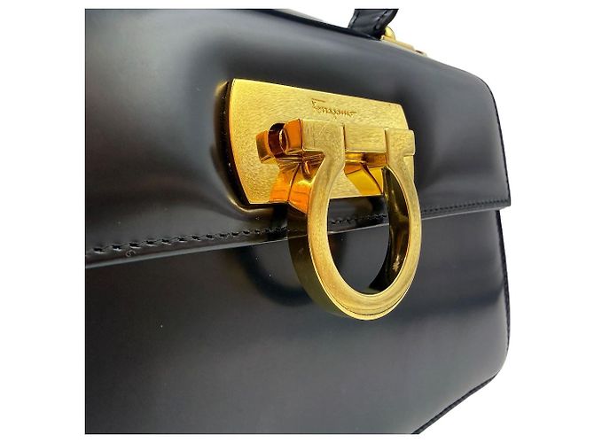 Salvatore Ferragamo Piccola borsa tote con manico superiore East West Iconic Nera - vista 8