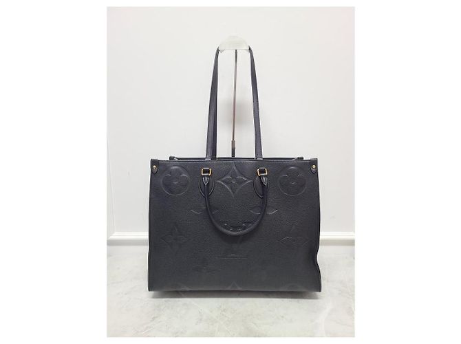 Louis Vuitton Borsa Tote Onthego in monogramma Empreinte nero - vista 4
