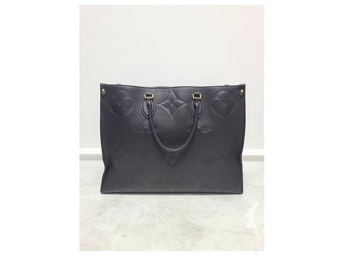 Louis Vuitton Borsa Tote Onthego in monogramma Empreinte nero - vista 6