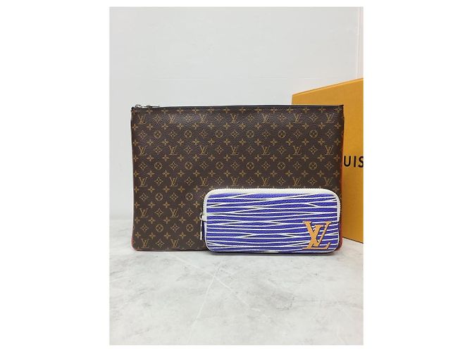 Louis Vuitton Clutch a Multi-Tasche con Monogramma - vista 2