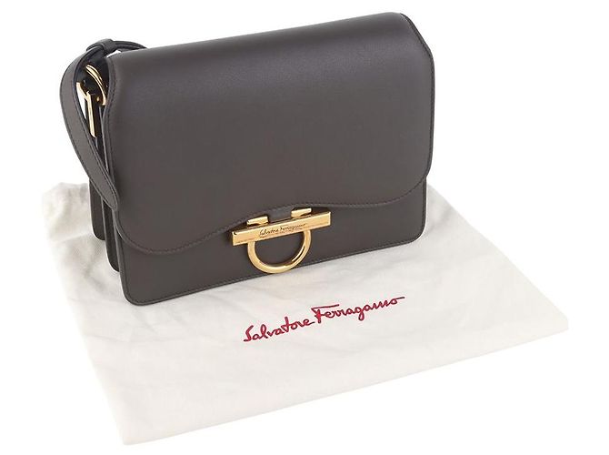 Salvatore Ferragamo Borsa a tracolla Joann con chiusura Gancini dorata Marrone - vista 8