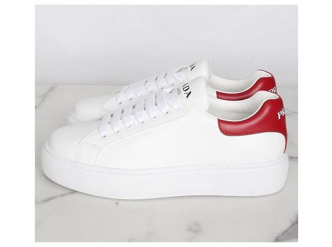 Prada Baskets en cuir blanc - vue 3