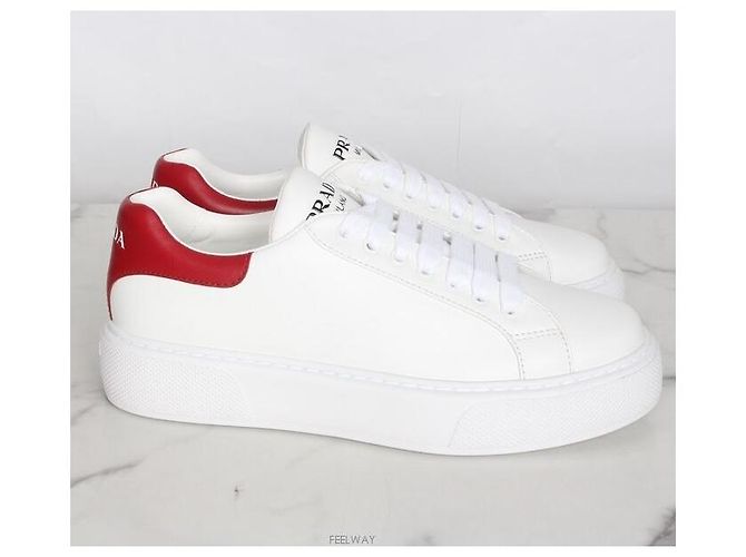 Prada Baskets en cuir blanc - vue 4