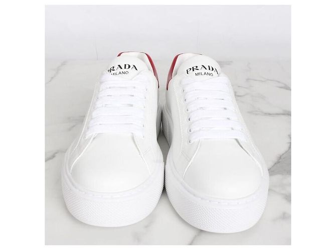 Prada Baskets en cuir blanc - vue 5