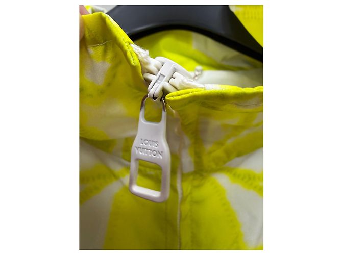 Louis Vuitton Giacca Tagliavento Blouson con Sciarpa Monogram D'oro - vista 6