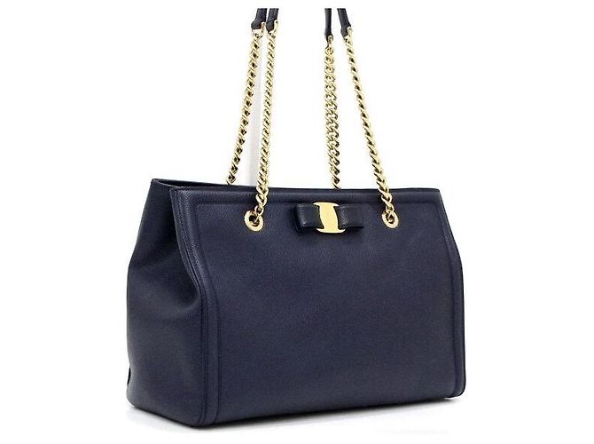 Salvatore Ferragamo Melike Chain Shoulder Bag mit goldfarbenem Logo Navy Blau - Ansicht 3