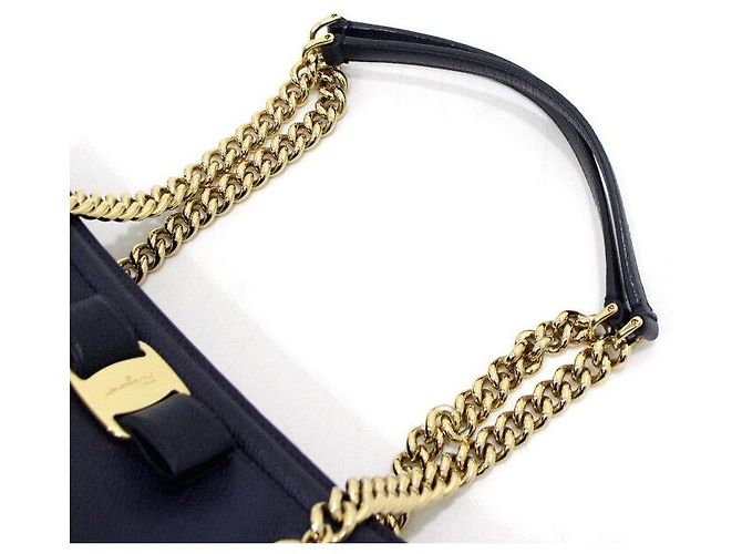 Salvatore Ferragamo Melike Chain Shoulder Bag mit goldfarbenem Logo Navy Blau - Ansicht 9