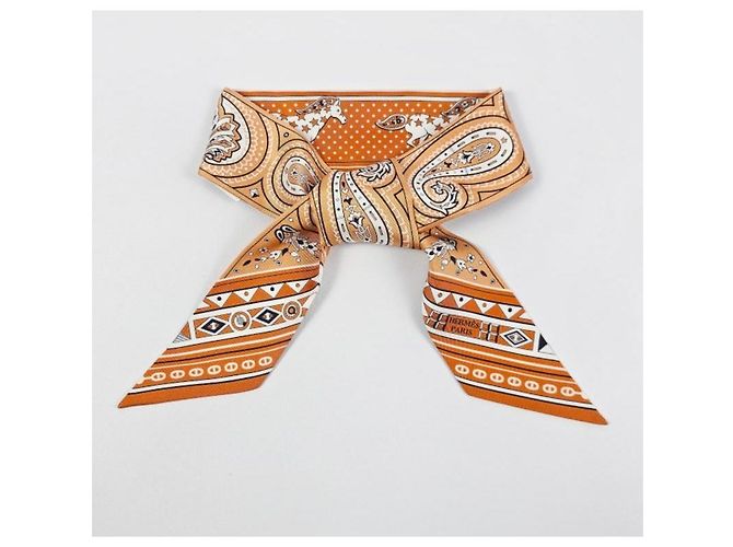 Hermès Foulard Twilí in seta Cheval de Coeur Bandana da donna Bianco - vista 10