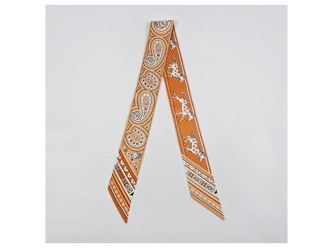 Hermès Foulard Twilí in seta Cheval de Coeur Bandana da donna Bianco - vista 5