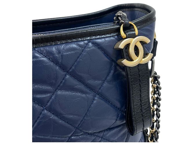 Chanel Borsa a tracolla Hobo Gabriel blu navy media - vista 4