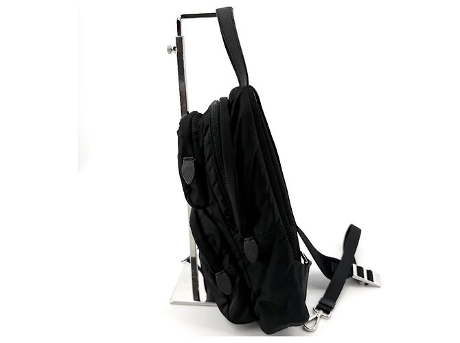 Prada Re-Nylon Triangle Logo Sling Bag Rucksack Schwarz - Ansicht 4