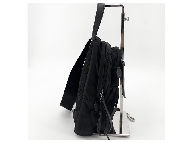 Prada Re-Nylon Triangle Logo Sling Bag Rucksack Schwarz - Ansicht 5