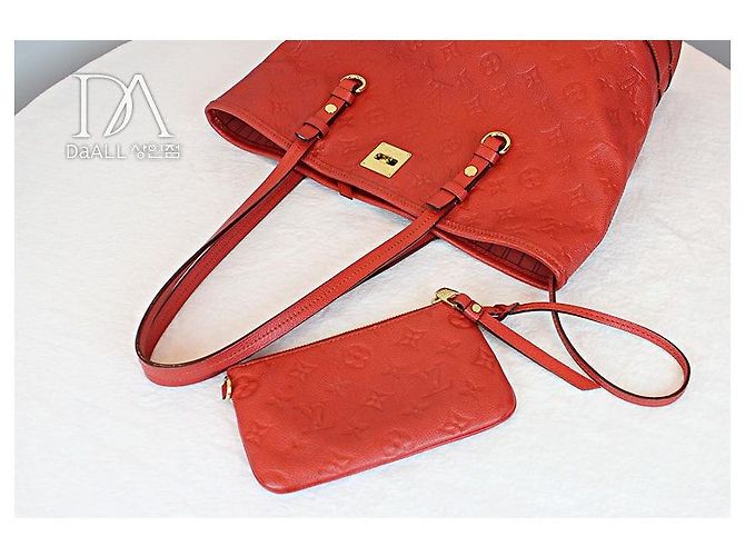 Louis Vuitton Borsa a Spalla Citadine PM Rosso - vista 14