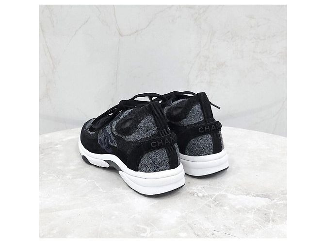 Chanel Swe Wildleder-Sneaker - Ansicht 4