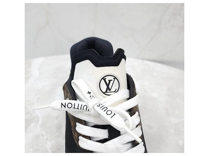Louis Vuitton Monogram Run Sneaker Silber - Ansicht 8