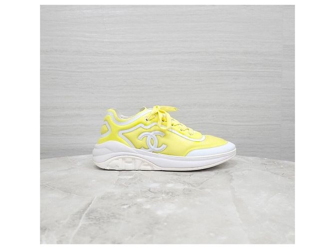 Chanel Sneakers in Lycra e mesh giallo - vista 5