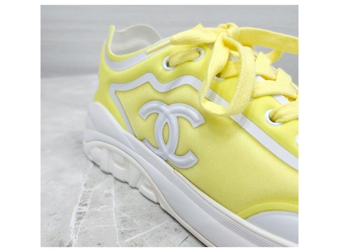 Chanel Sneakers in Lycra e mesh giallo - vista 6