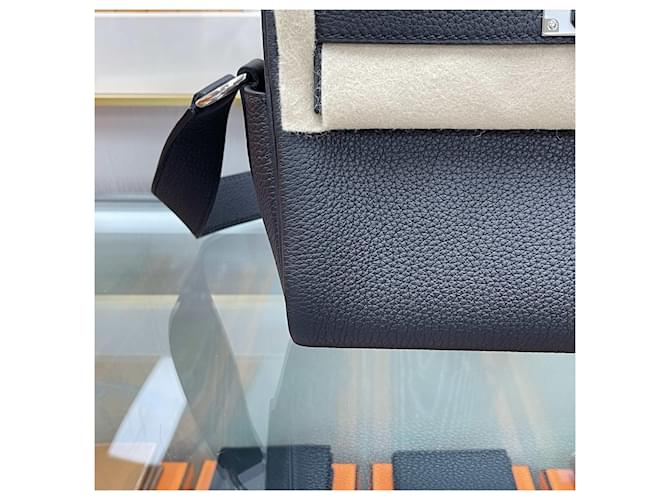 Hermès Borsa Messenger Kelly Togo PM Nera con Palladio Nero - vista 4