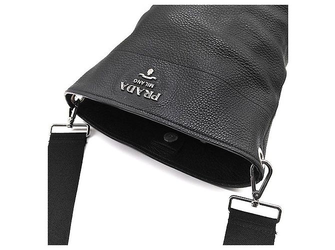 Prada Vitello Phoenix Bucket Bag Small Schwarz - Ansicht 6