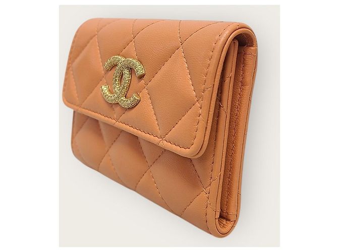 Chanel Portacarte in agnello arancione e oro con logo CC - vista 2