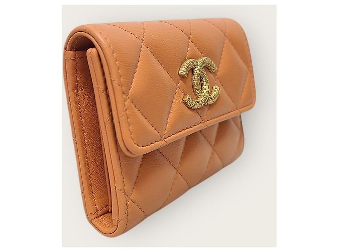 Chanel Portacarte in agnello arancione e oro con logo CC - vista 3