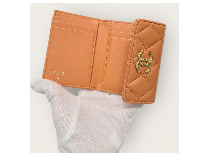 Chanel Portacarte in agnello arancione e oro con logo CC - vista 4