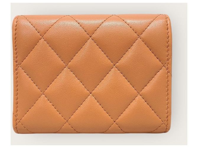 Chanel Portacarte in agnello arancione e oro con logo CC - vista 5