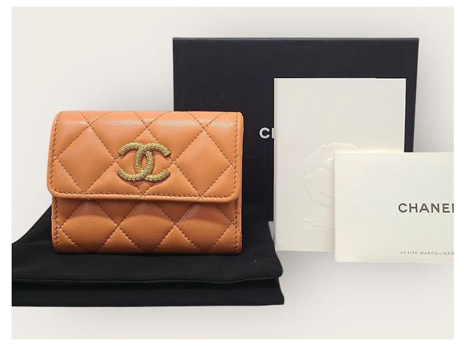 Chanel Portacarte in agnello arancione e oro con logo CC - vista 6