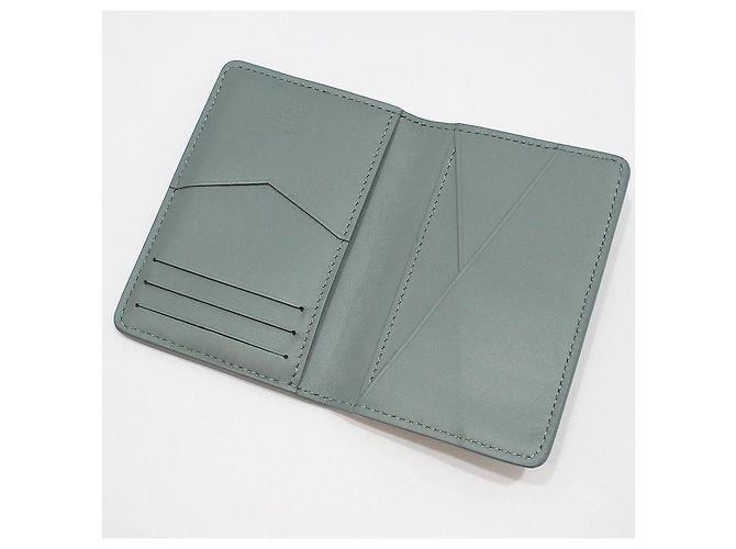 Louis Vuitton Taurillon Monogram Pocket Organizer Card Holder Green - view 7