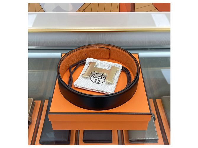 Hermès Reversible Belt Black/Orange with Gold Hardware - view 2