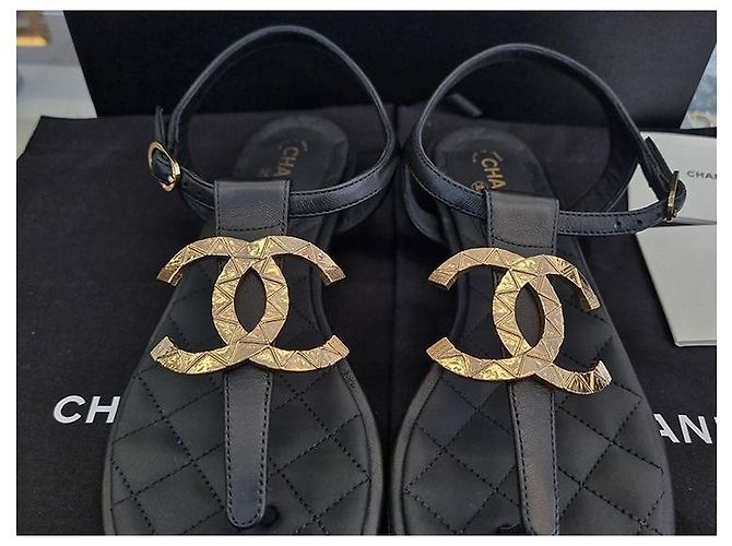 Chanel Damen Goldene Flip-Flops mit großem Logo Schwarz - Ansicht 10