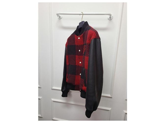 Louis Vuitton Giacca Varsity Damier Nero e Rosso - vista 3