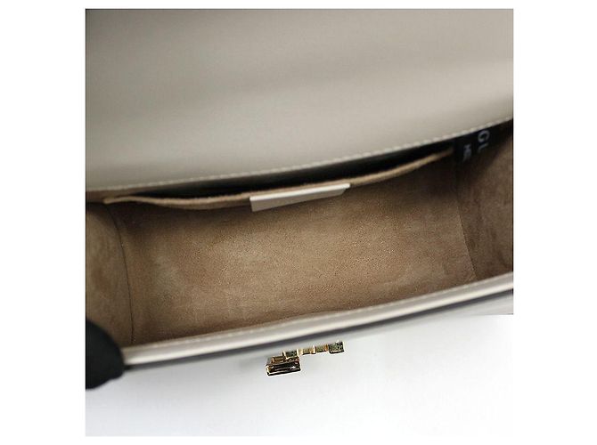 Gucci Mini borsa a tracolla con catena in oro bianco - vista 11