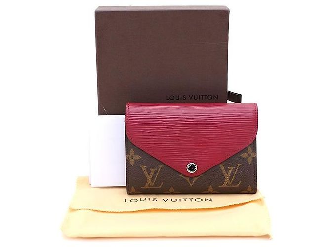 Louis Vuitton Cartera compacta Marilou en Monogram Épi Fuchsia Multicolor - vista 7