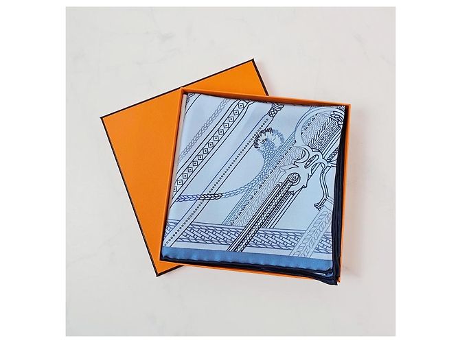 Hermès Sciarpa Carré Reversibile in Seta Double Face Remix da Donna Blu - vista 15