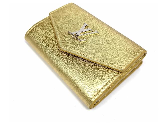 Louis Vuitton Cartera Compacta Lockmini Dorado - vista 3
