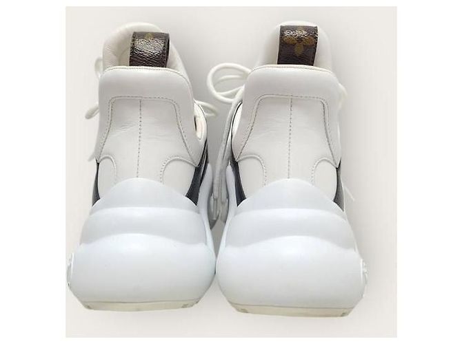 Louis Vuitton Sneakers Archlight in pelle bianca con scritte LV Bianco - vista 7