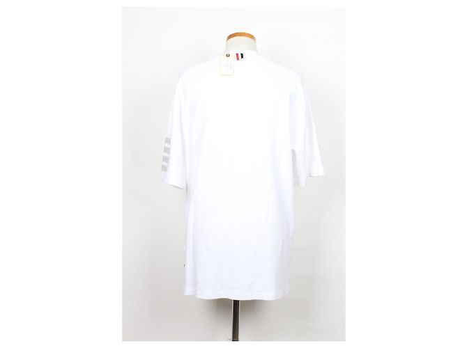 Thom Browne Kurzärmeliges Baumwoll-T-Shirt mit gestreiftem Armband Weiß - Ansicht 2