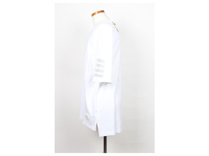 Thom Browne Kurzärmeliges Baumwoll-T-Shirt mit gestreiftem Armband Weiß - Ansicht 3