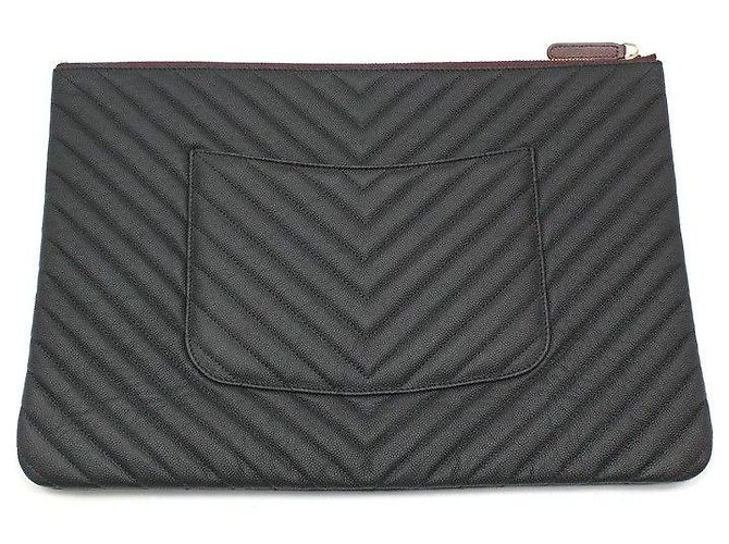 Chanel Clutch Large Chevron Caviar Nero Opaco Rosso - vista 2