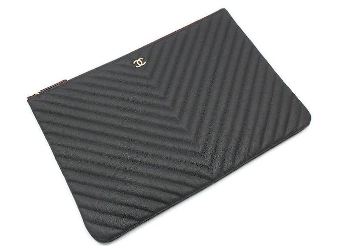 Chanel Clutch Large Chevron Caviar Nero Opaco Rosso - vista 3