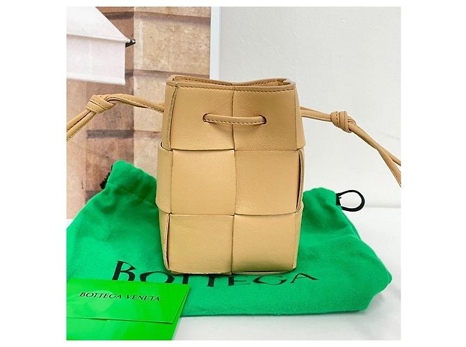 Borsa a secchiello mini Cassette Bottega Veneta a tracolla Marrone - vista 2