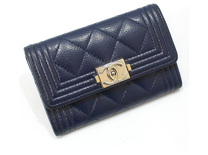 Chanel Tarjetero Boy Flap en Caviar Navy Azul - vista 3