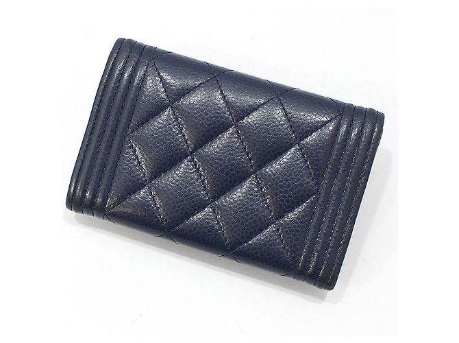 Chanel Tarjetero Boy Flap en Caviar Navy Azul - vista 4