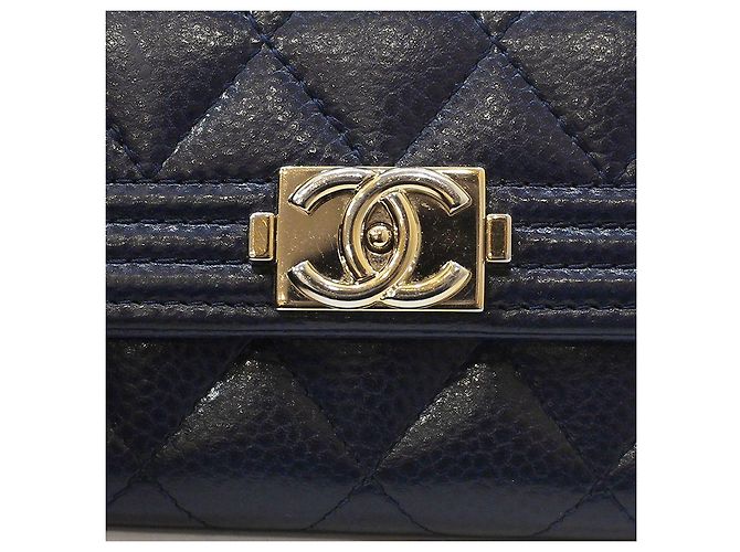Chanel Tarjetero Boy Flap en Caviar Navy Azul - vista 7