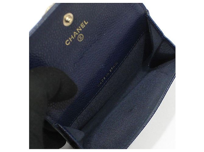 Chanel Tarjetero Boy Flap en Caviar Navy Azul - vista 8
