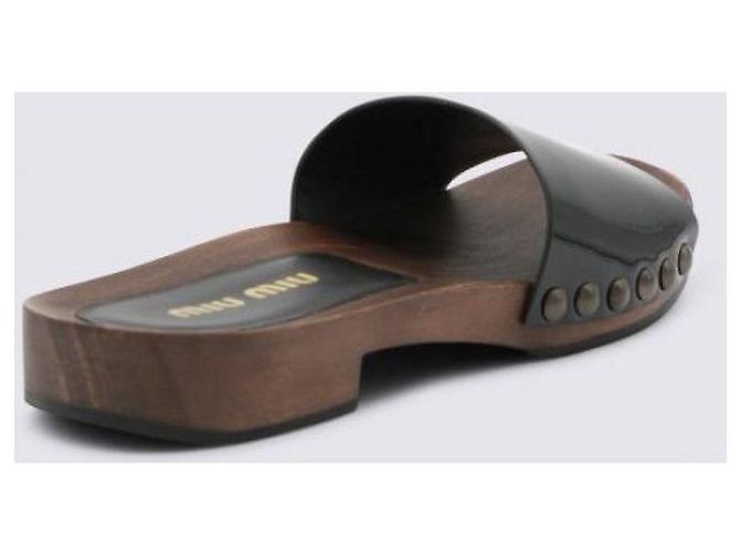 Miu Miu Clog aus Lackleder - Ansicht 5