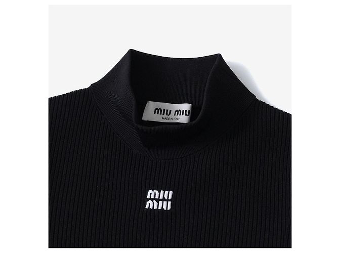Miu Miu Kurzärmeliger Rollkragenstrickpullover mit Intarsia-Logo für Damen Schwarz - Ansicht 5